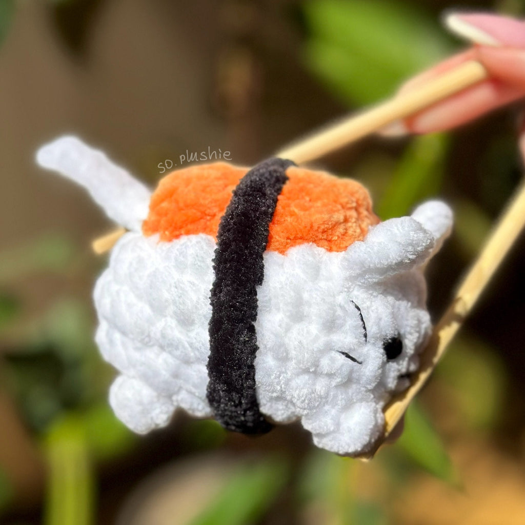 Mini sushi cat