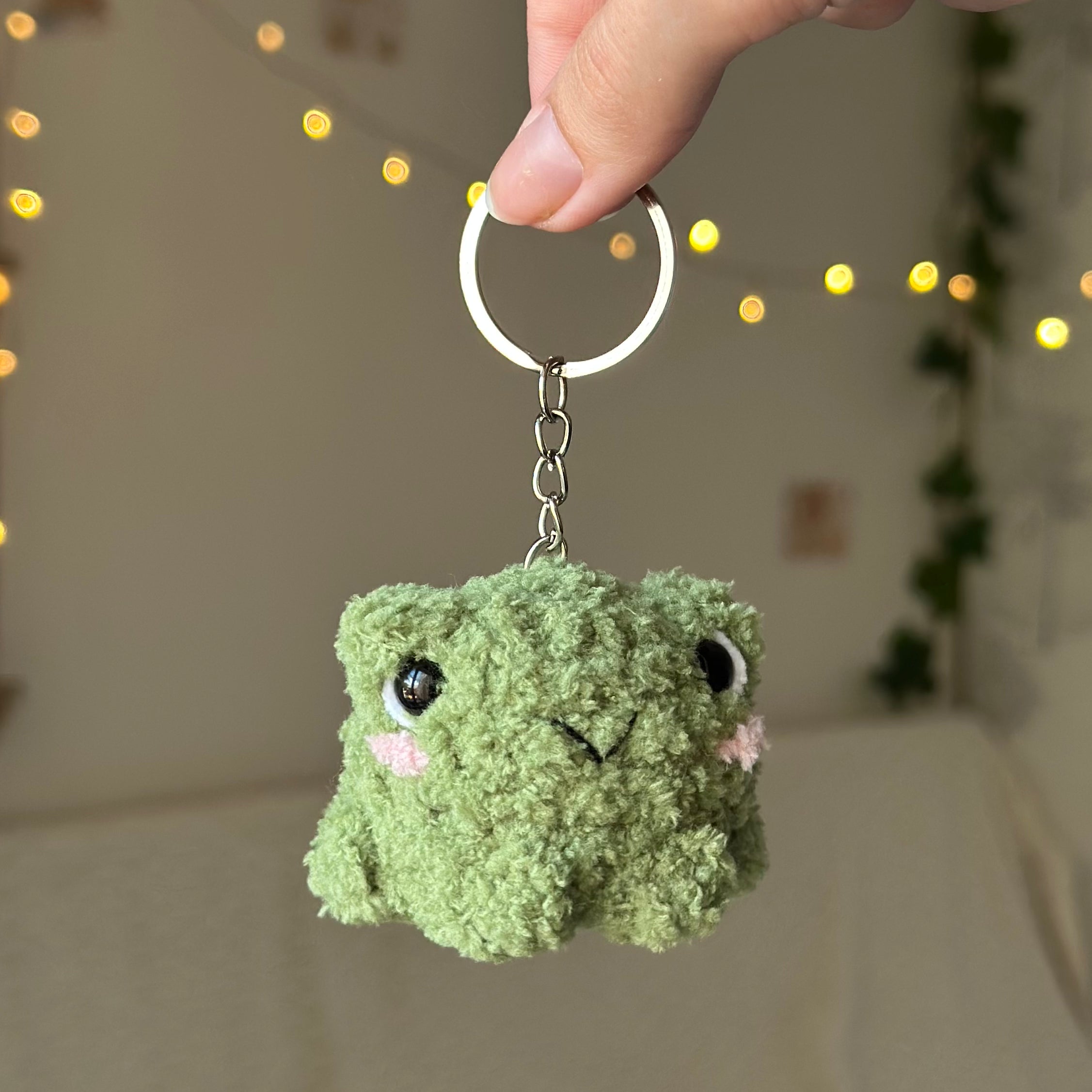 Mini green Frog