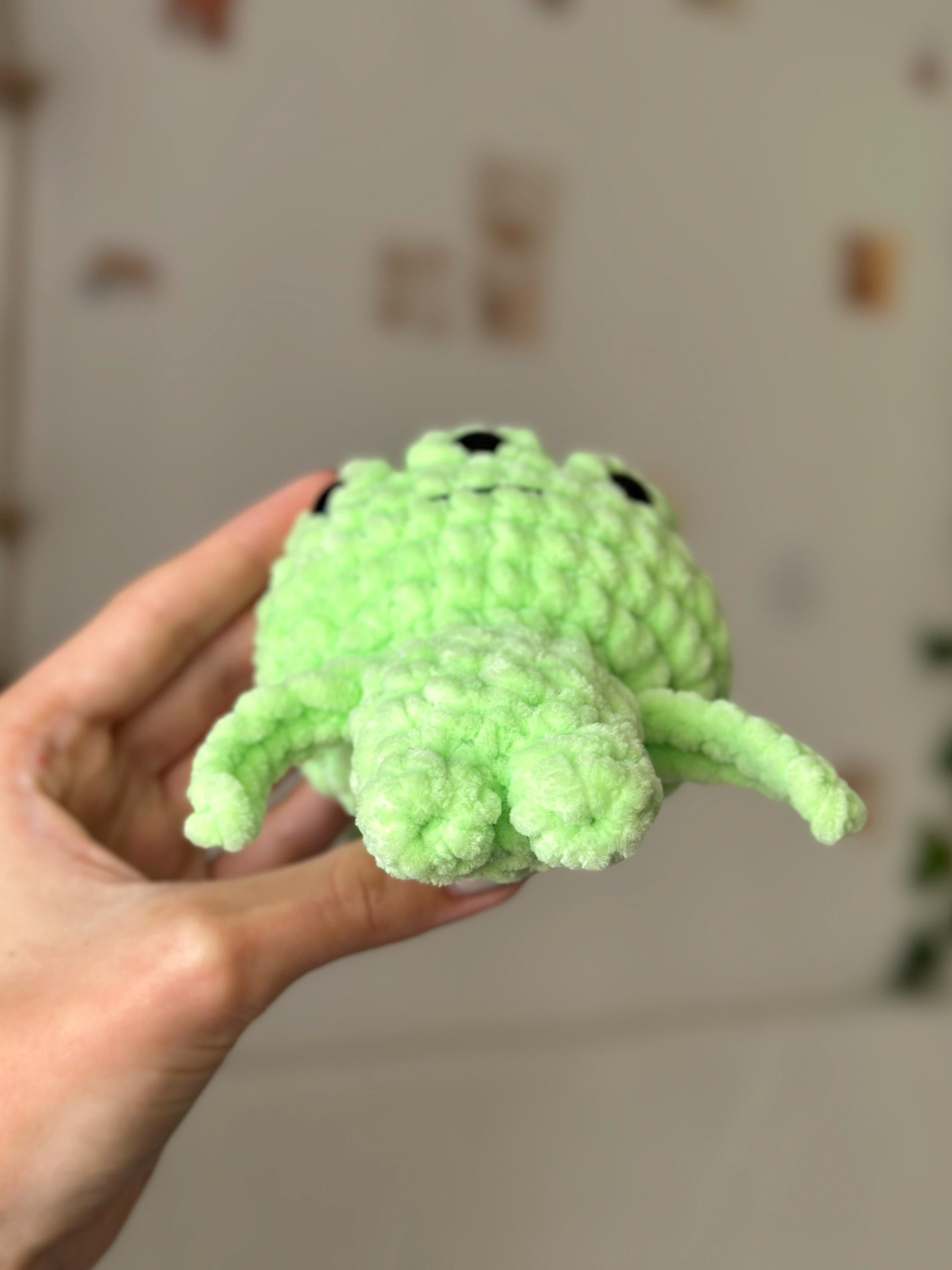 Three-eyed green alien