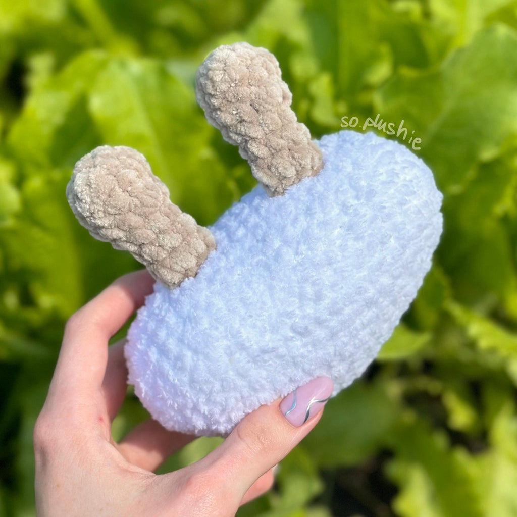 Fuzzy cloud with legs